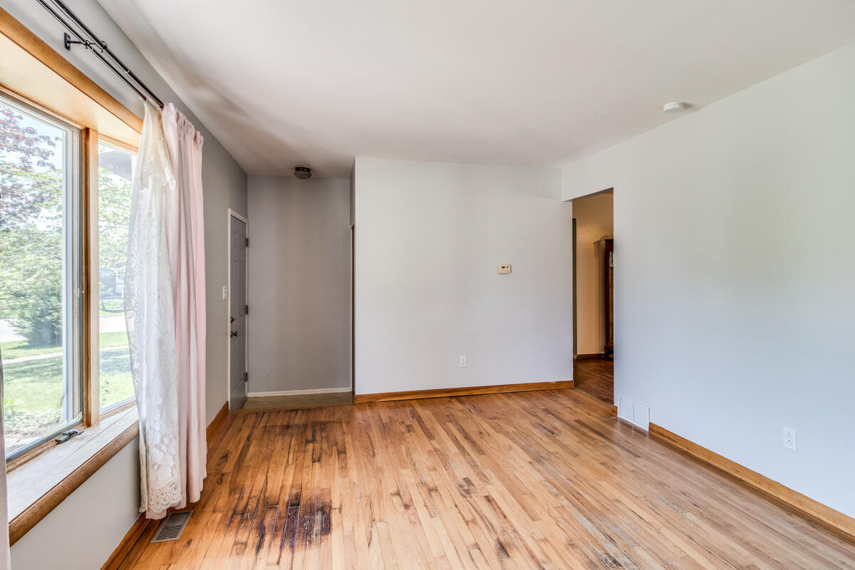 126 Ansted Drive Property Photo 10