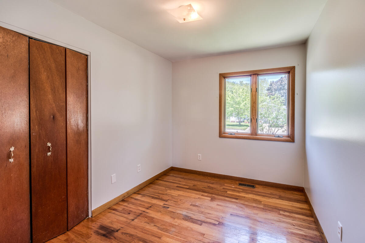 126 Ansted Drive Property Photo 13