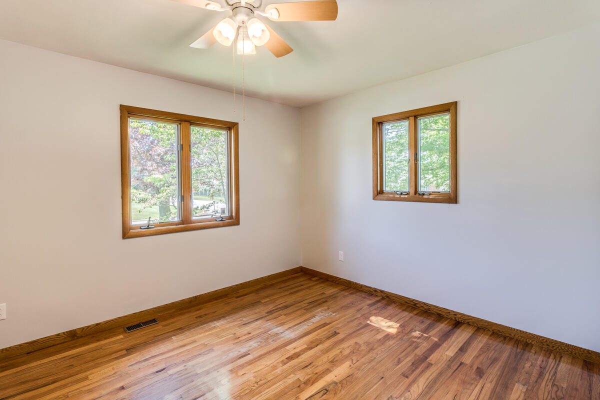 126 Ansted Drive Property Photo 14