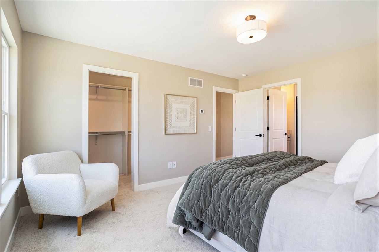 8093 Limestone Ridge Property Photo 13