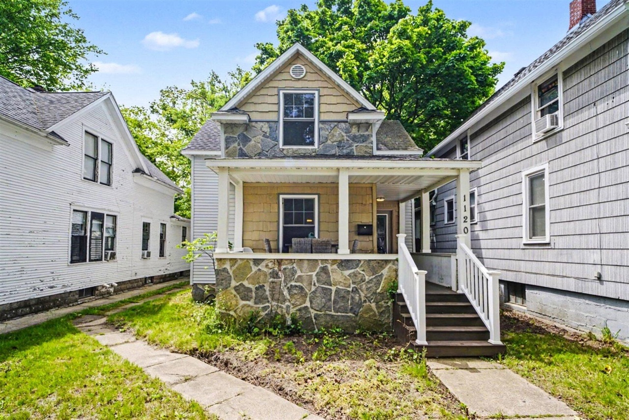 1120 Michigan Avenue Property Photo 1