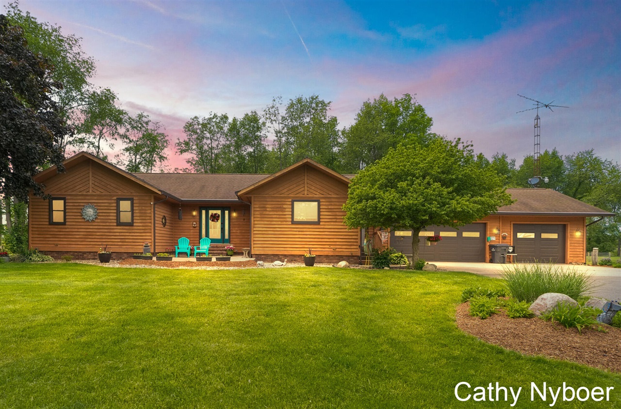 9188 W V Avenue Property Photo 1