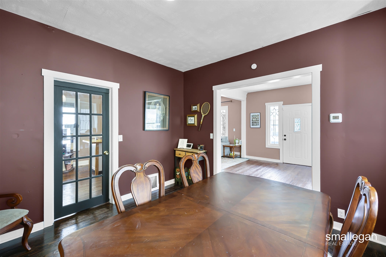 1321 Davis Avenue Property Photo 3