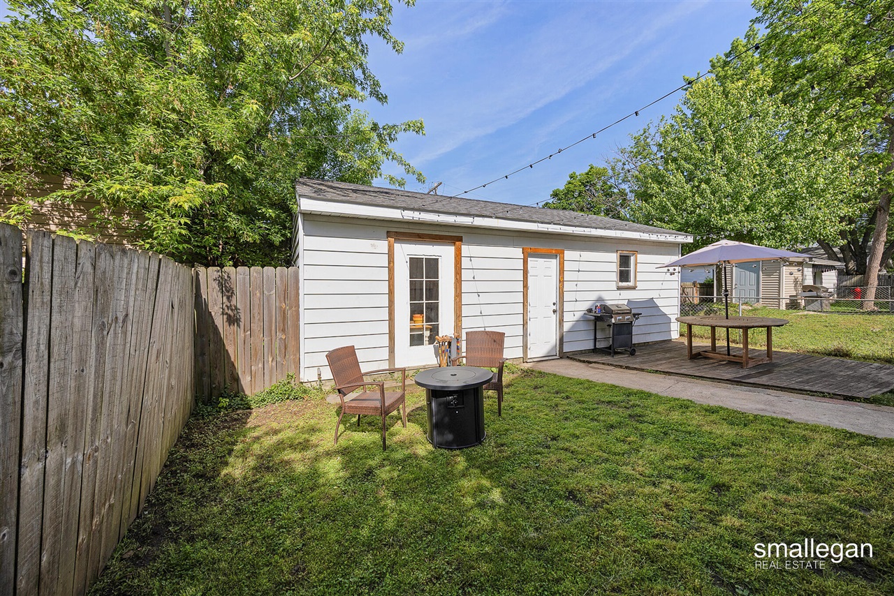 1321 Davis Avenue Property Photo 26