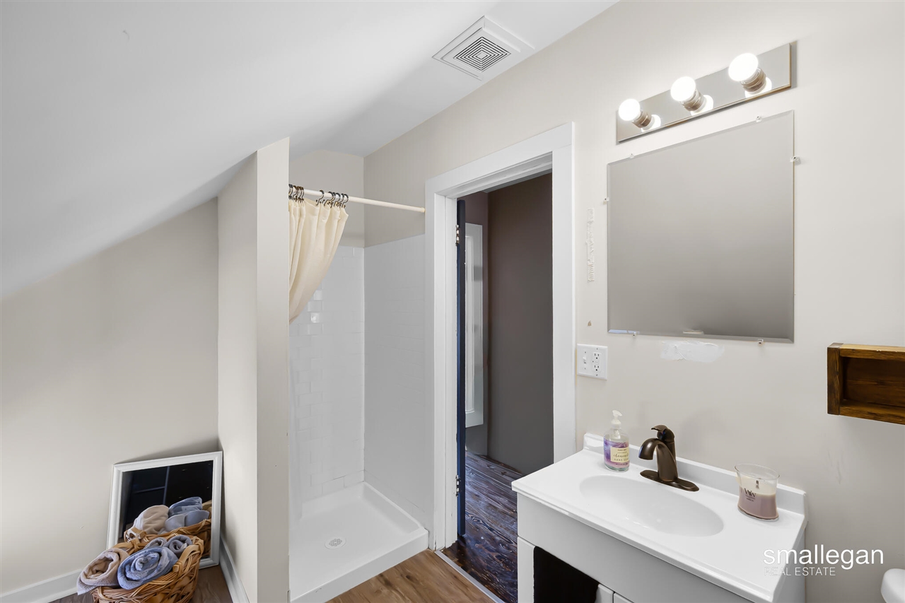 1321 Davis Avenue Property Photo 43