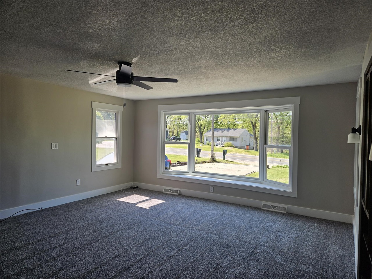 1090 Holton Whitehall Road Property Photo 4
