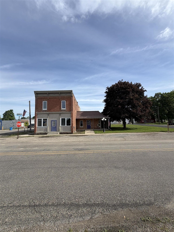 9002 E Market Road Property Photo 1