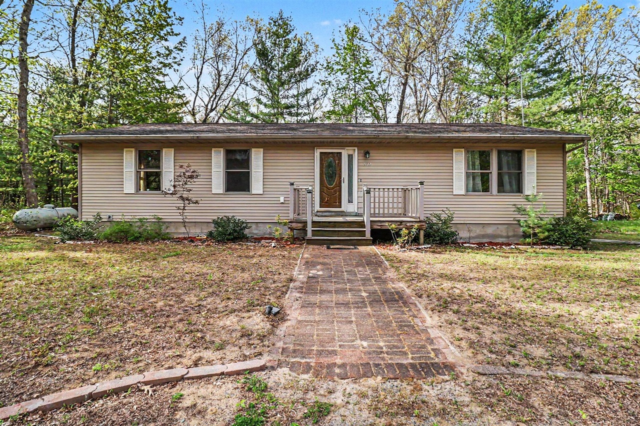 7137 E Catherine Road Property Photo 1