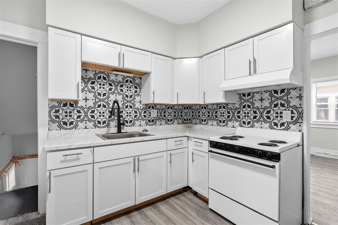 26 E Avenue Property Photo 6