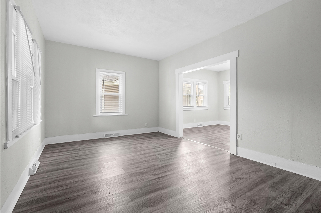 26 E Avenue Property Photo 11
