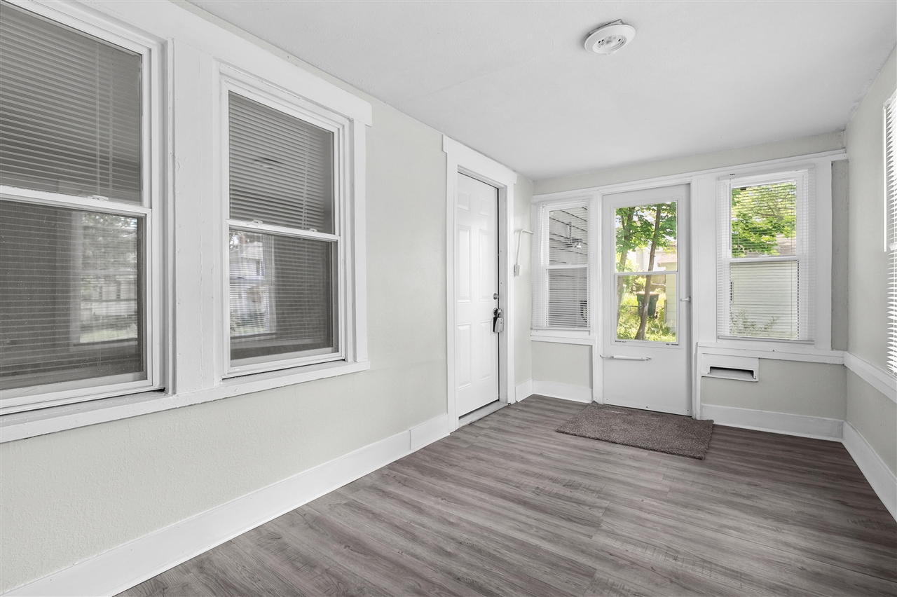 26 E Avenue Property Photo 12