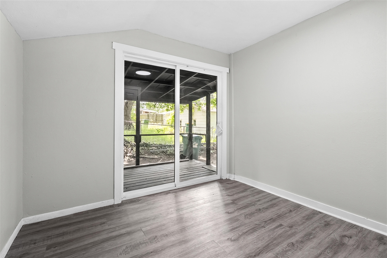 26 E Avenue Property Photo 14