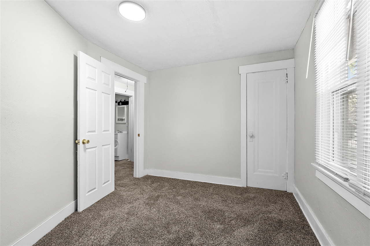26 E Avenue Property Photo 17