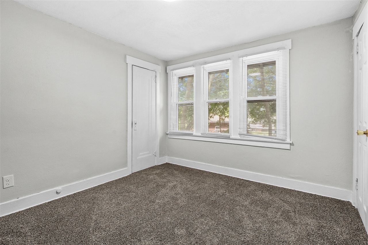 26 E Avenue Property Photo 18