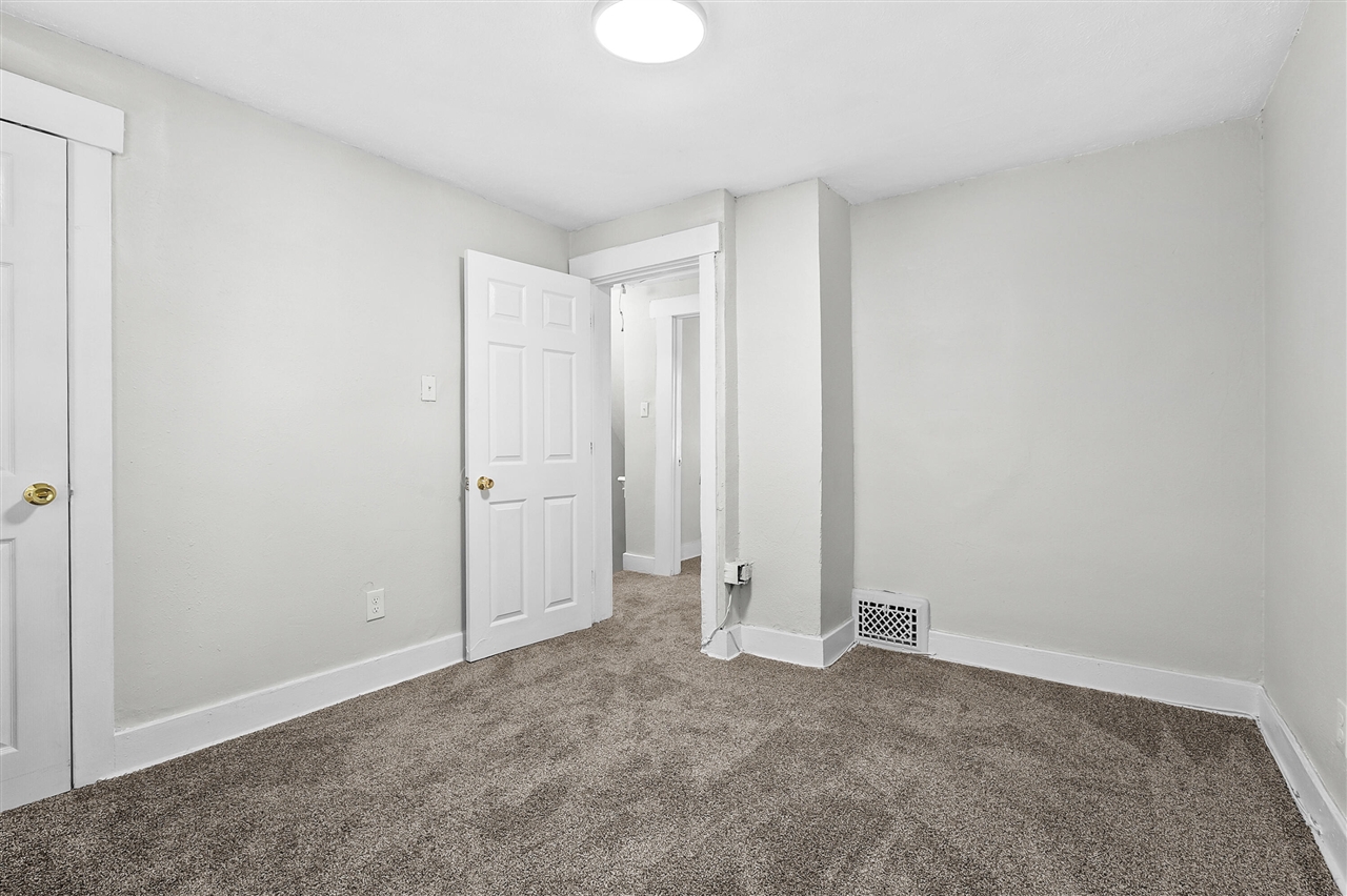 26 E Avenue Property Photo 19