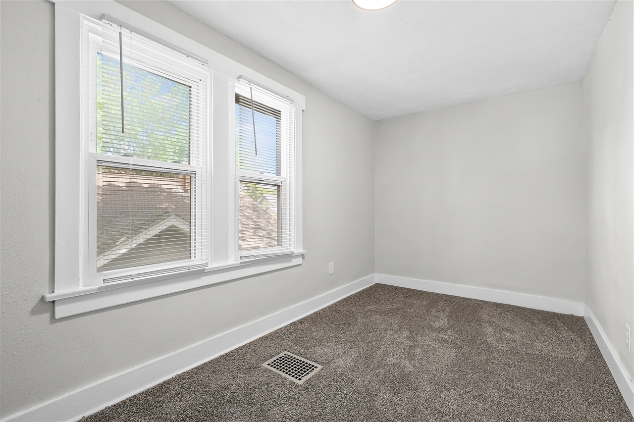 26 E Avenue Property Photo 20