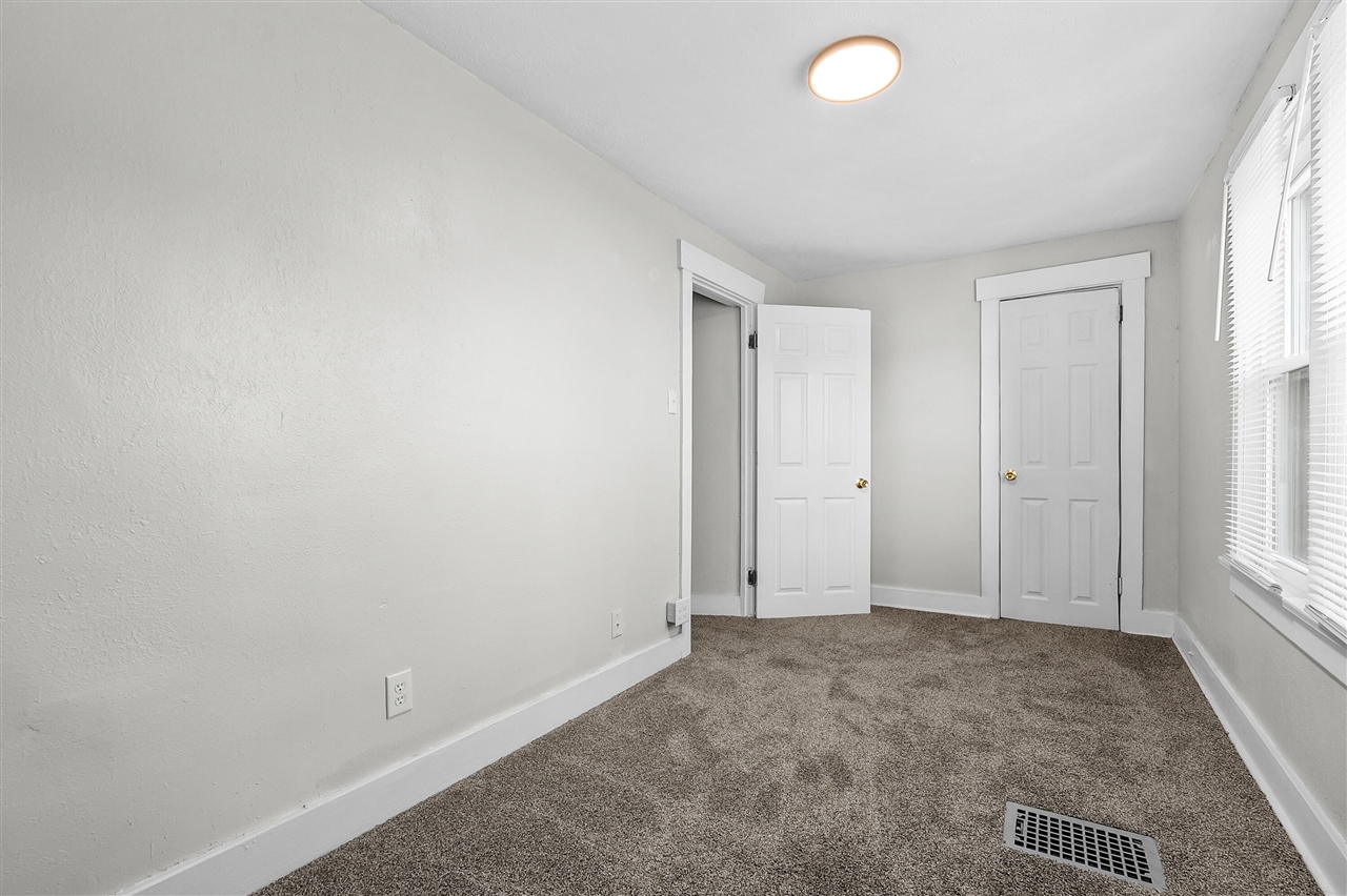 26 E Avenue Property Photo 21
