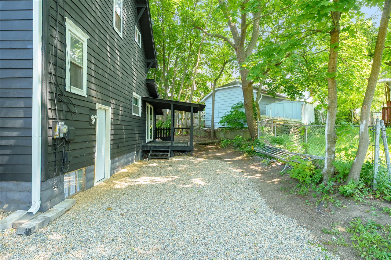 26 E Avenue Property Photo 24