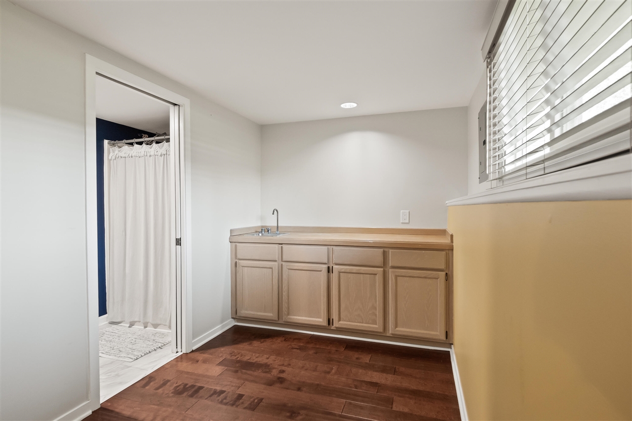 1008 Beachland Boulevard Property Photo 23