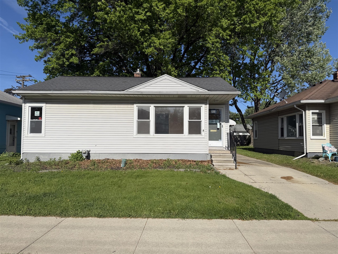 22415 Wilmot Avenue Property Photo 1