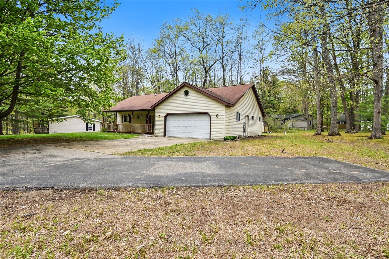 306 Silverhill Drive Property Photo 3