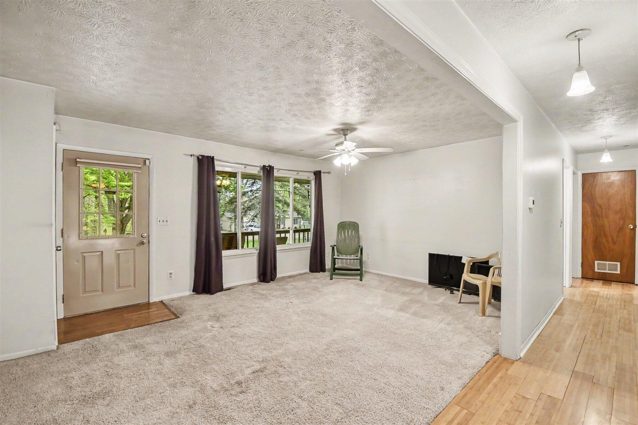 306 Silverhill Drive Property Photo 5