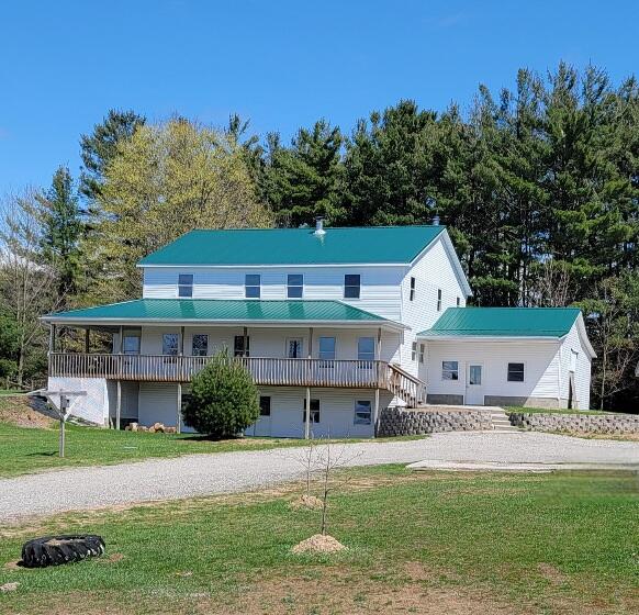 7909 11 Mile Road Property Photo 1