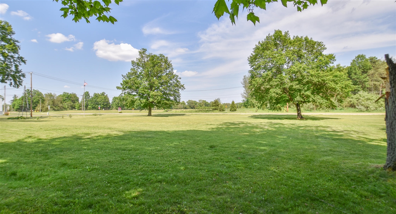 8391 Old Us 27 Property Photo 5