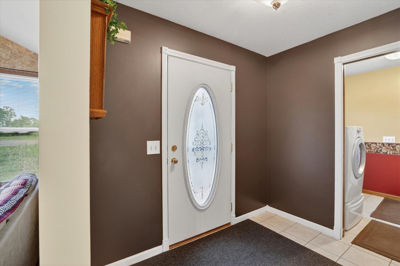 5569 S Corey Road Property Photo 2