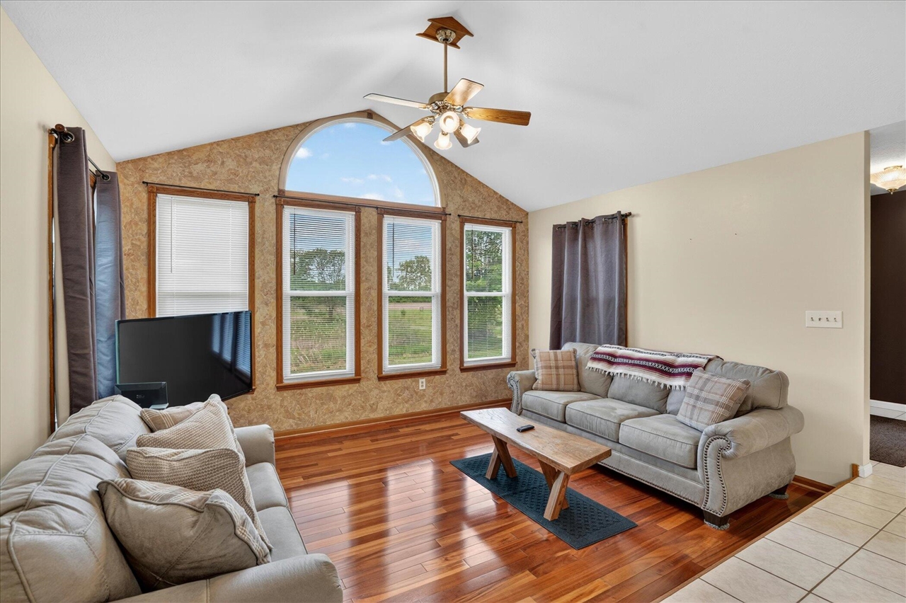 5569 S Corey Road Property Photo 4