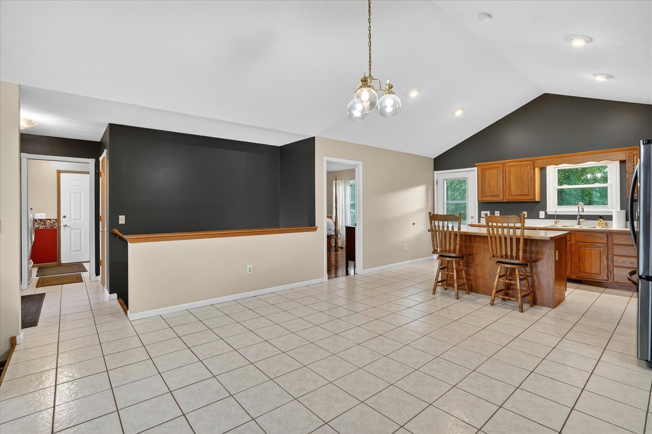 5569 S Corey Road Property Photo 7