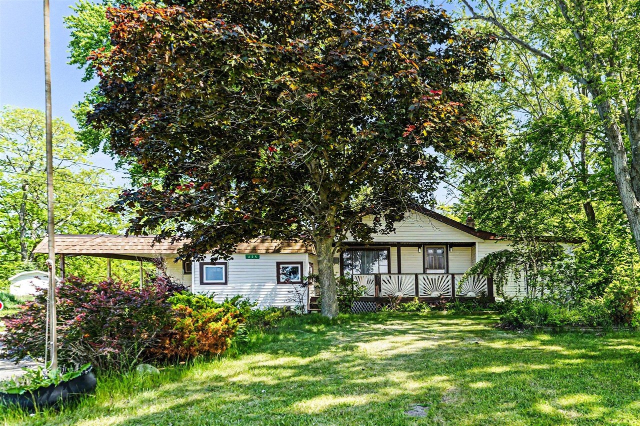 325 W Chicago Road Property Photo 1