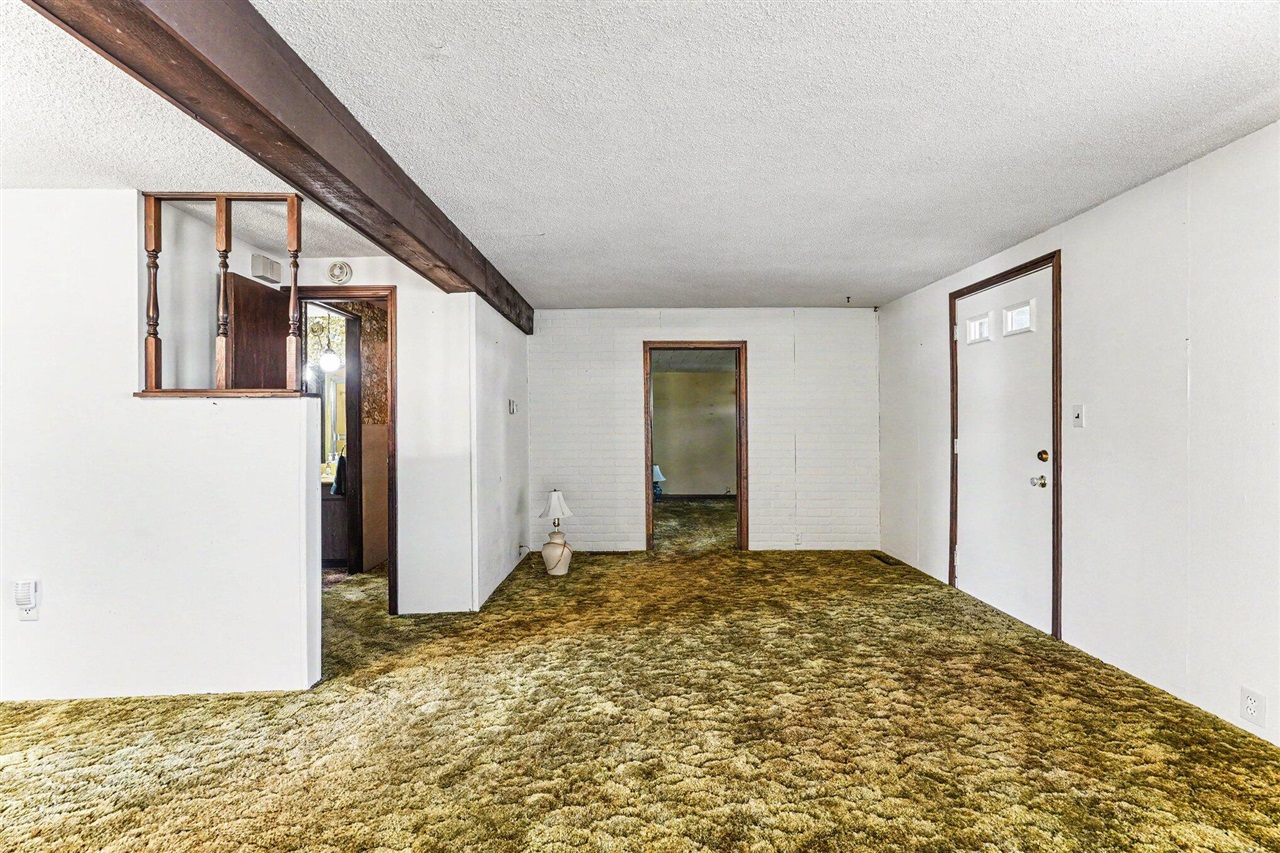 325 W Chicago Road Property Photo 11