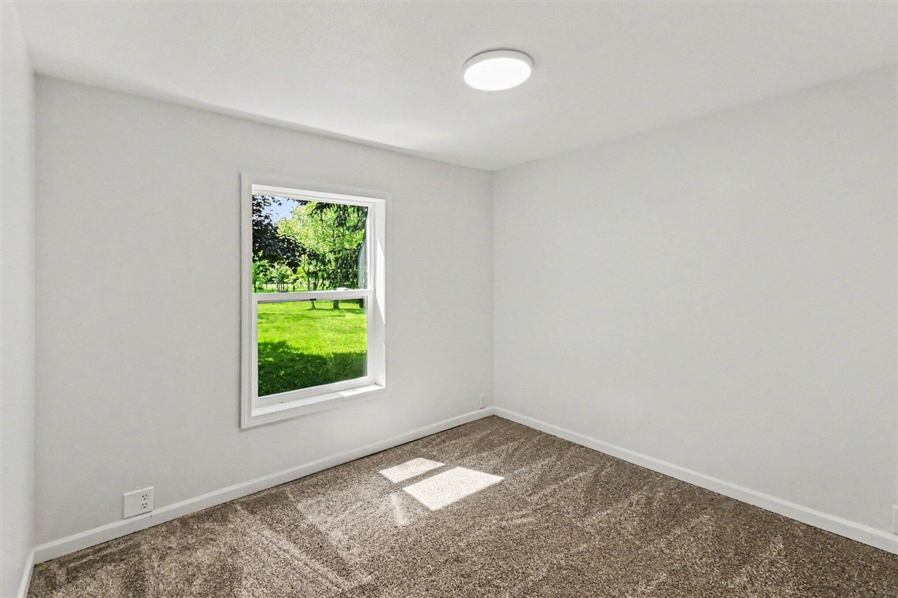 2795 S Bradley Road Property Photo 12