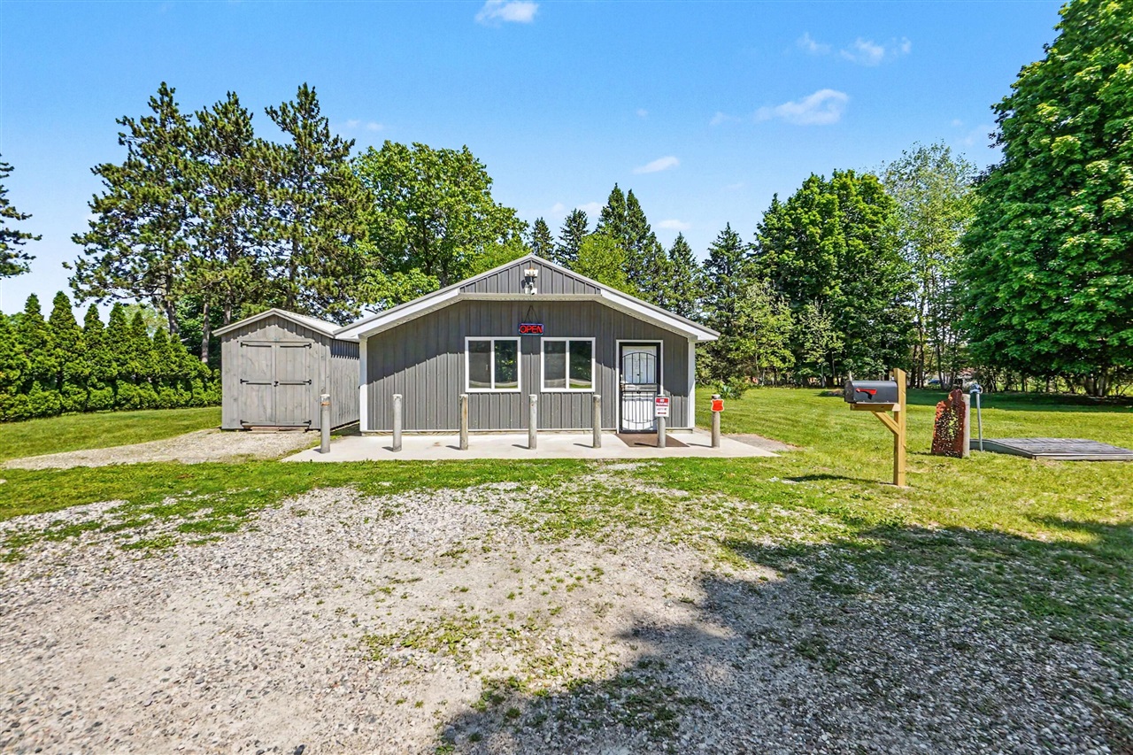 2811 S Sheridan Road Property Photo 1