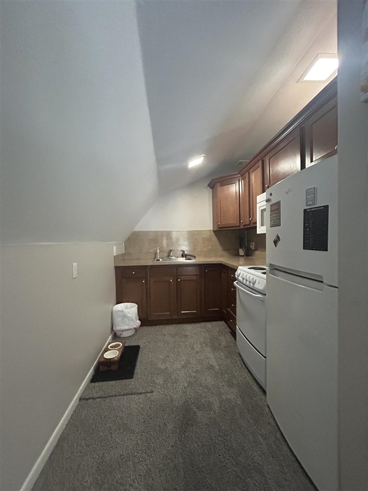 595 Rolling Meadows Drive Property Photo 14