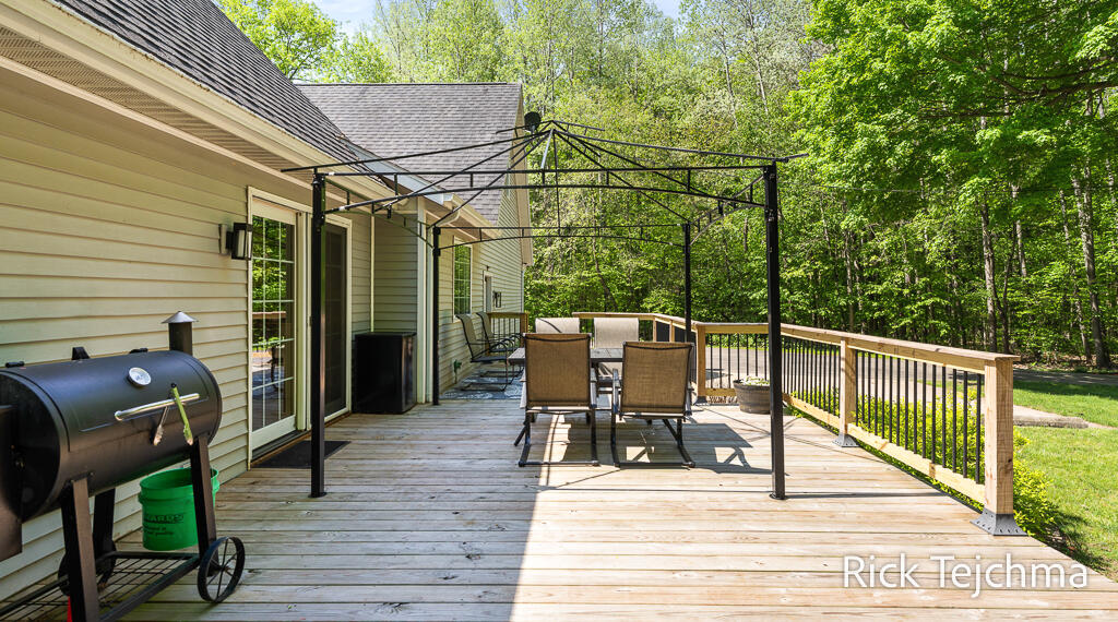10345 Red Oak Ridge Property Photo 13