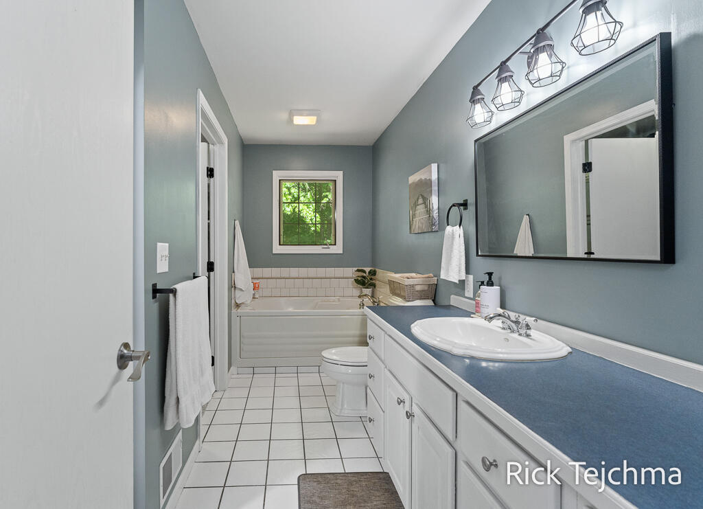 10345 Red Oak Ridge Property Photo 47