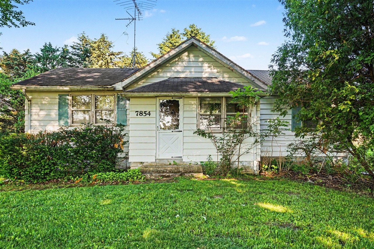 7854 Painter School Property Photo 7