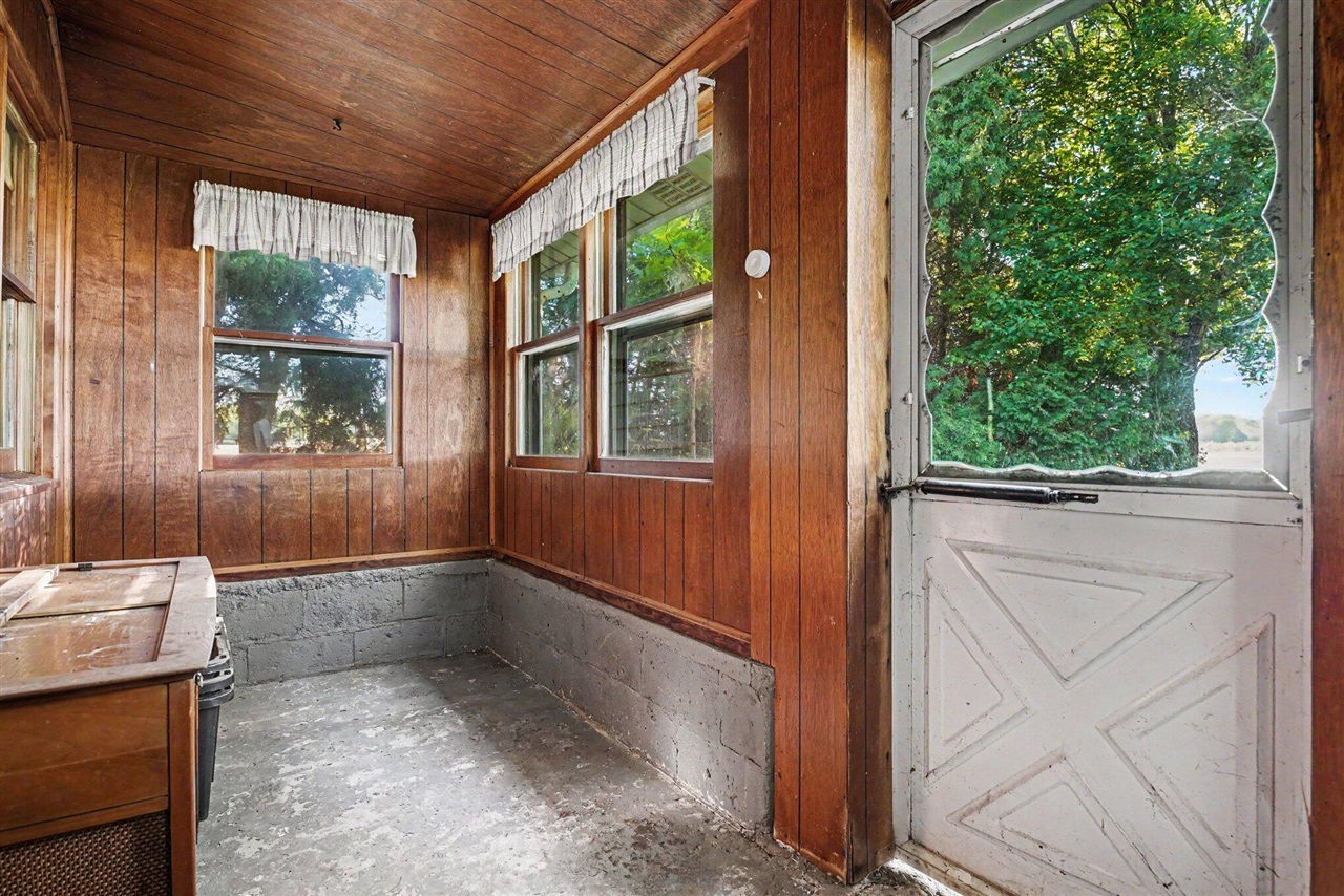 7854 Painter School Property Photo 22