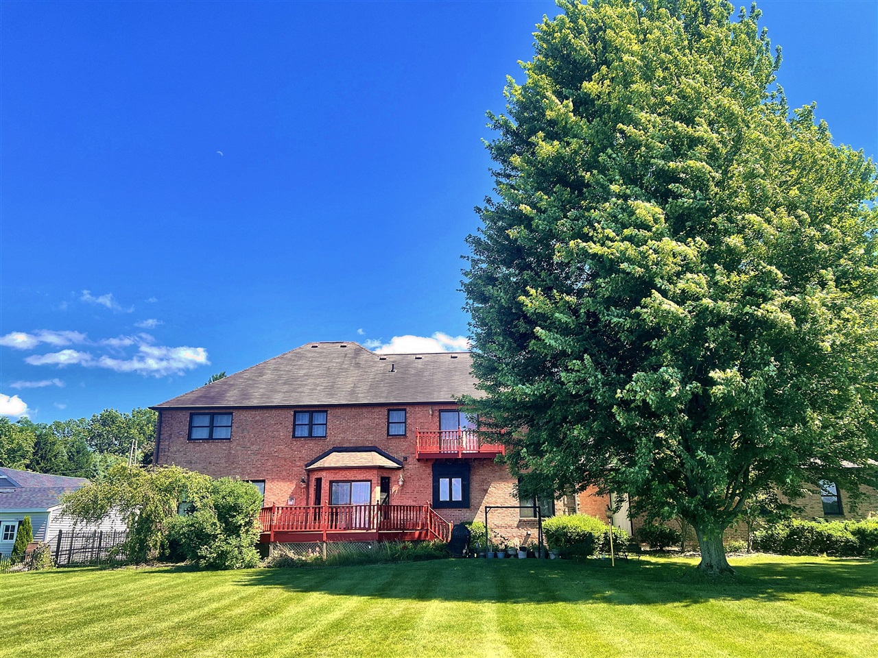 2647 Lake Shore Drive Property Photo 10