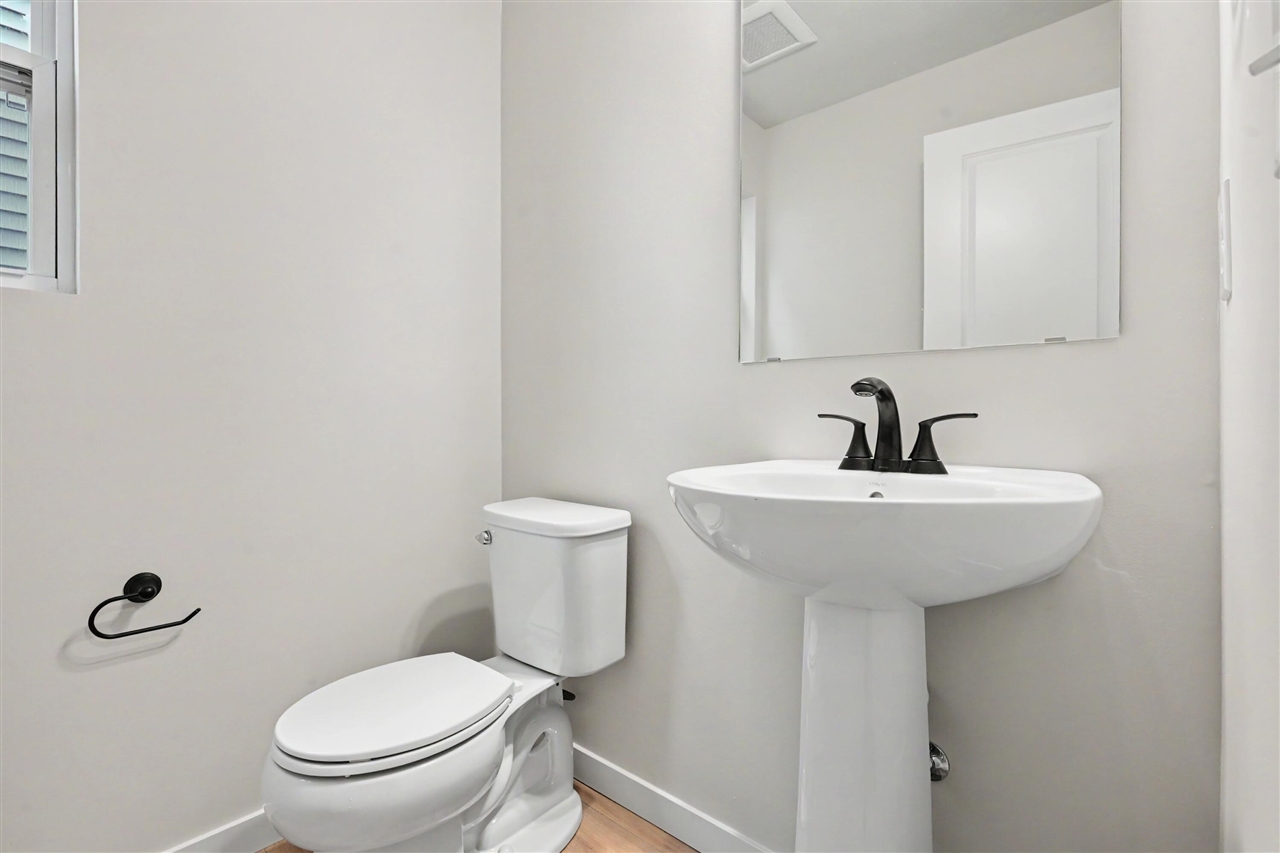 361 North Sherman Street Property Photo 9