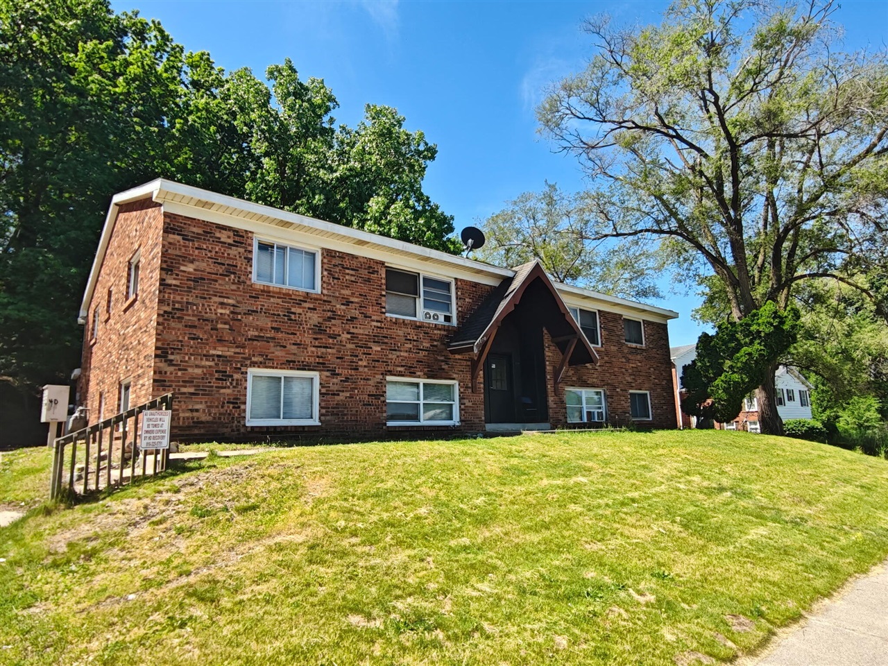 1870 Prairie Parkway Property Photo 2