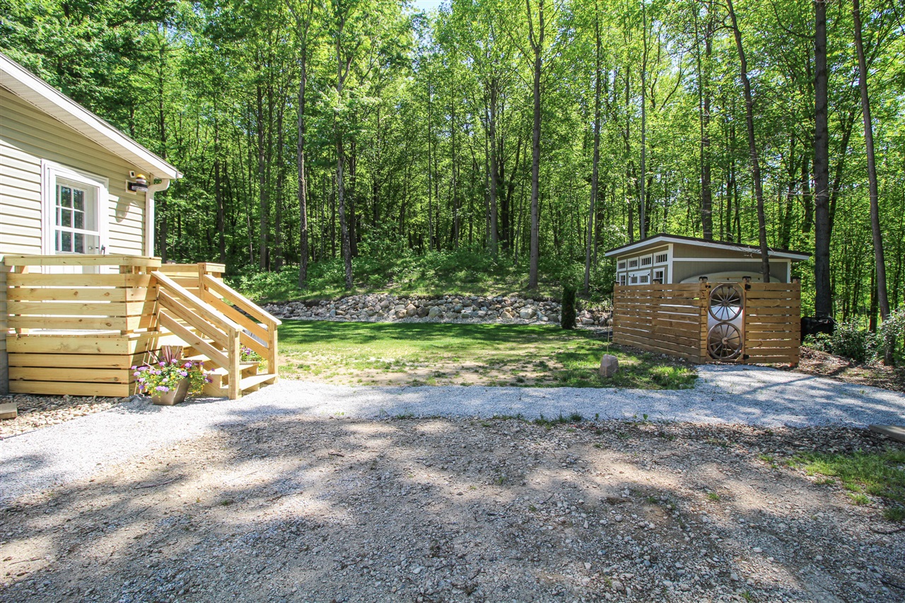 10877 Floating Bridge Road Property Photo 14