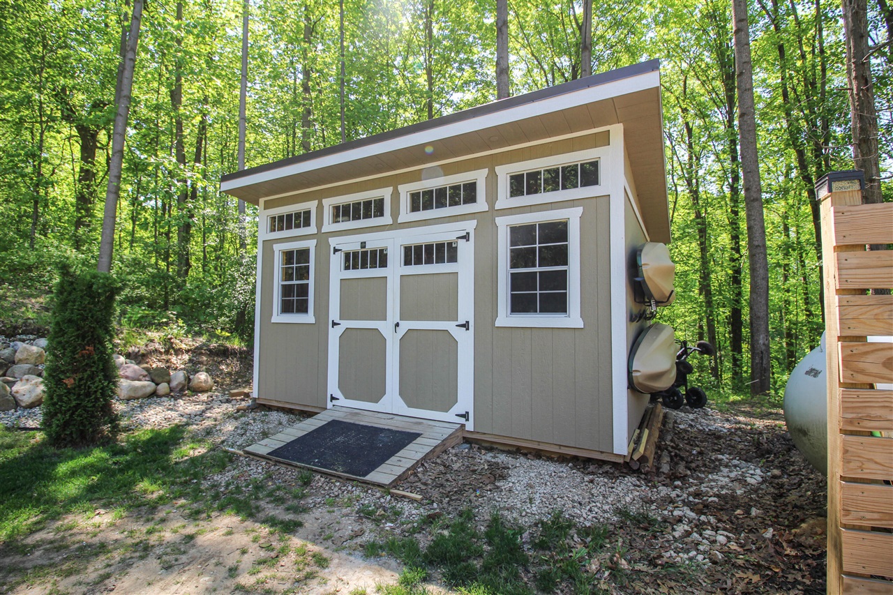 10877 Floating Bridge Road Property Photo 15
