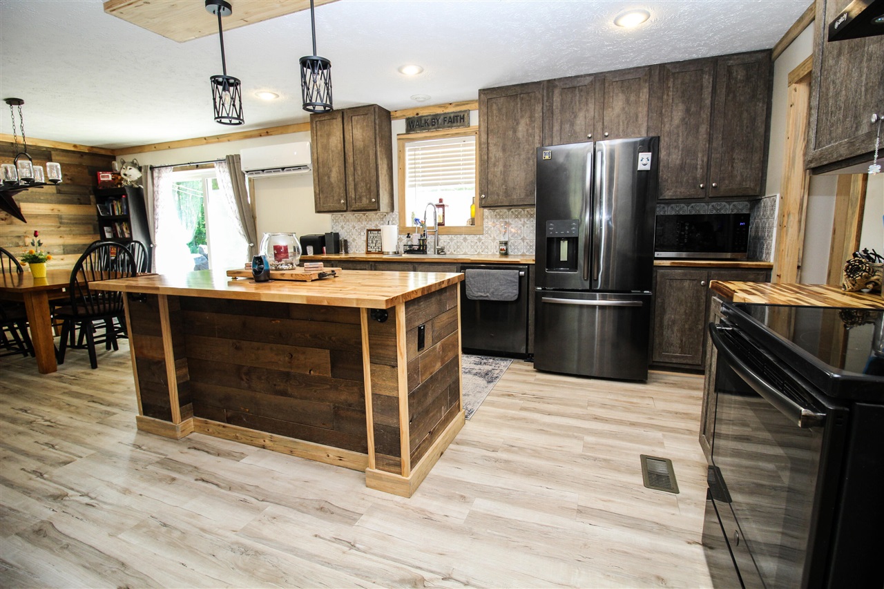 10877 Floating Bridge Road Property Photo 17