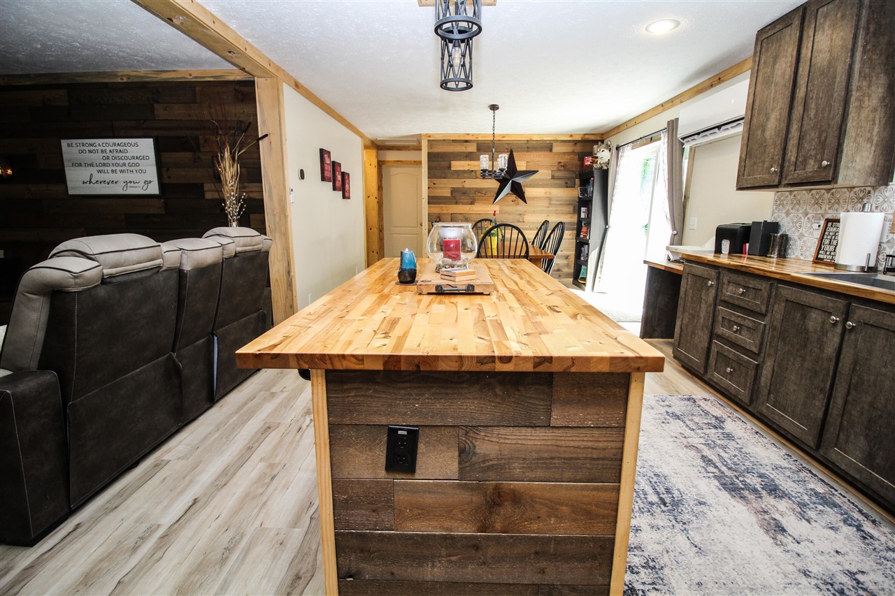 10877 Floating Bridge Road Property Photo 19