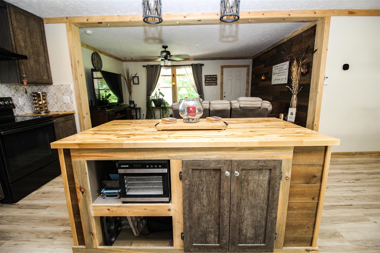 10877 Floating Bridge Road Property Photo 20