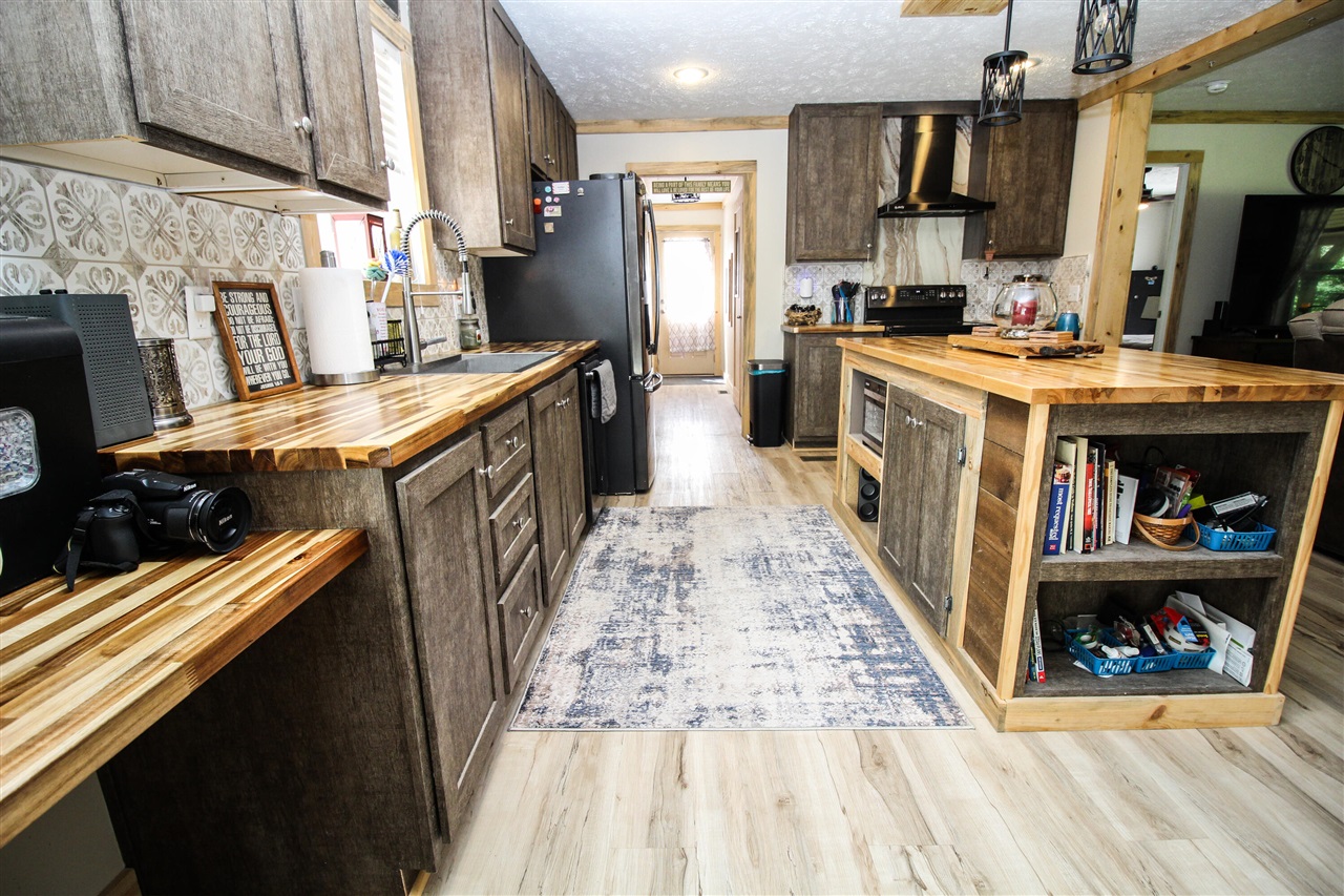 10877 Floating Bridge Road Property Photo 21
