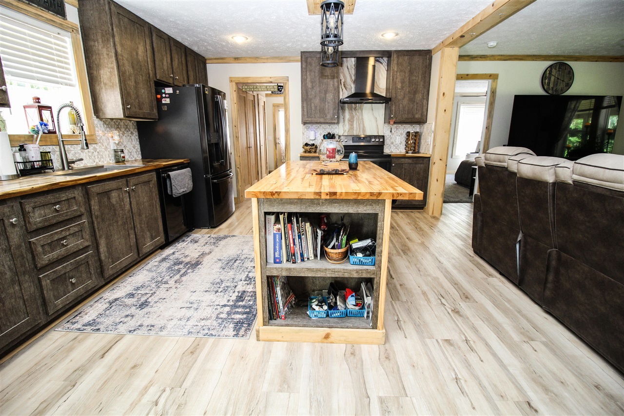 10877 Floating Bridge Road Property Photo 22